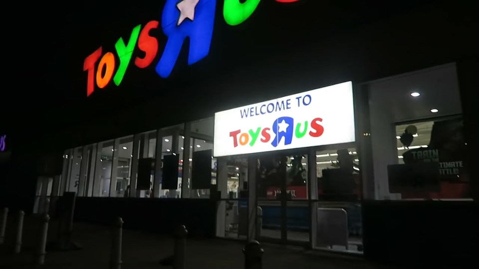  Vloggers made their way into branch of toy superstore shortly before it closed