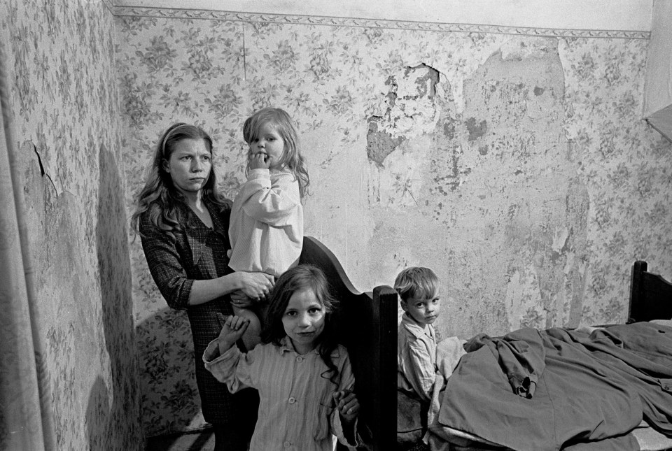  Mrs Milne putting her children to bed, Balsall Heath, 1968