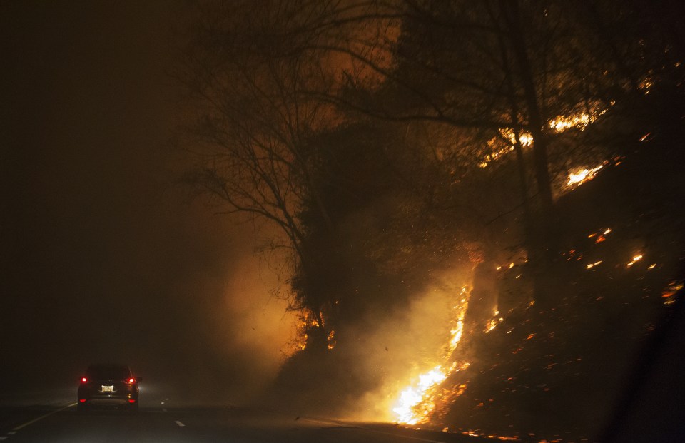  Fire erupts on the side of The Spur on Highway 441 between Gatlinburg and Pigeon Forge