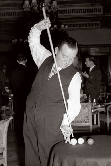  Joe Davis, snooker's first real superstar, also won four world professional billiards titles.