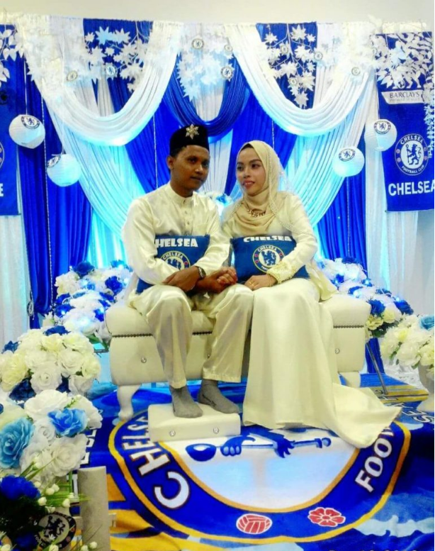  The proud married couple used their big day to show their love for Chelsea