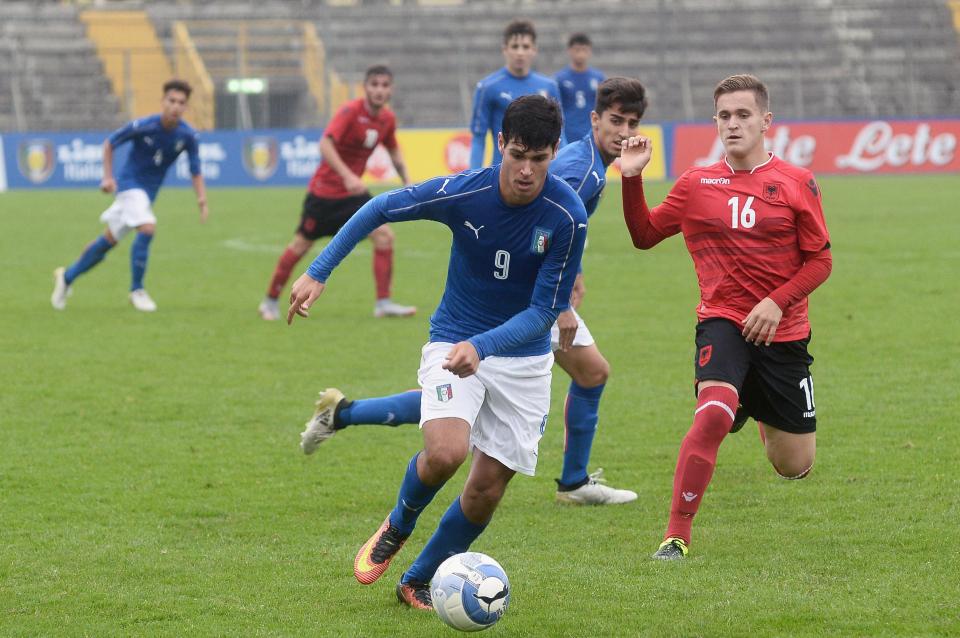  Pietro Pellegri in action against Albania at 2016 Under-17 Championship qualifiers