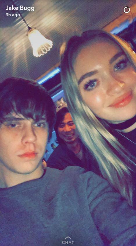  Jake Bugg shared a selfie with rumoured beau Roxy on Boxing Day