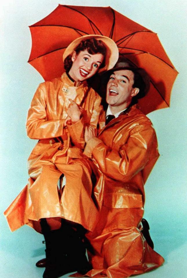  Debbie Reynolds and Gene Kelly in the Hollywood classic Singin' In The Rain