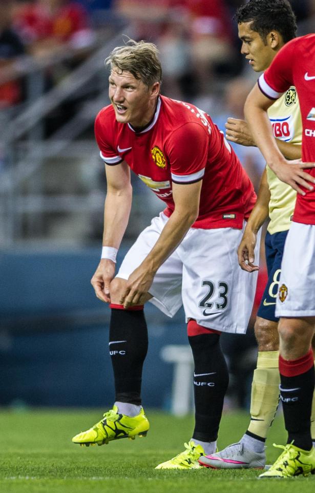  Schweinsteiger plays in wet socks because they 'feel thinner'