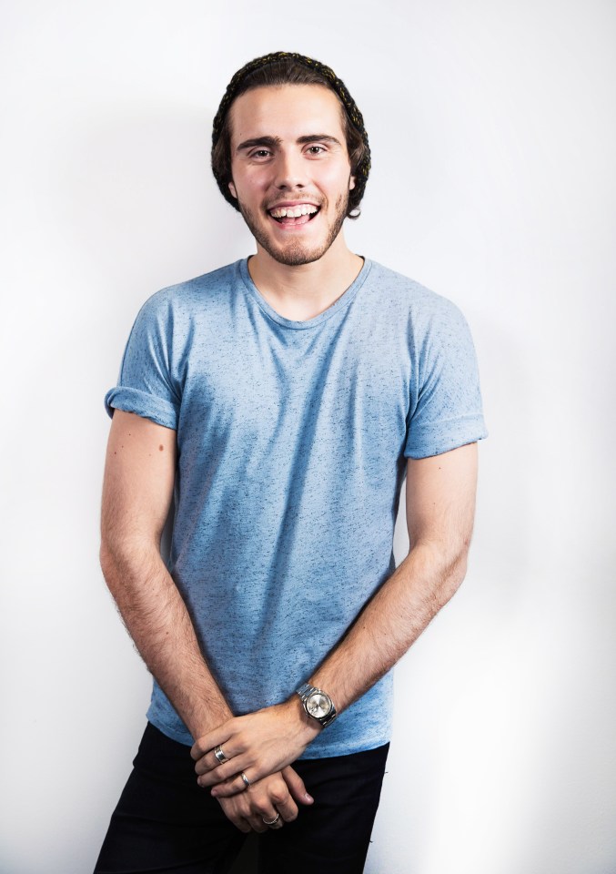  Screen idol ... Alfie Deyes has £476,000 in his firm Pointlessblog Limited