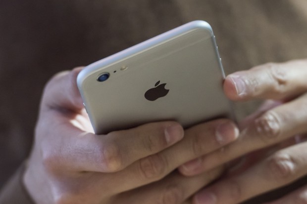 The iPhone has been switching off suddenly for some users, sometimes during crucial moments