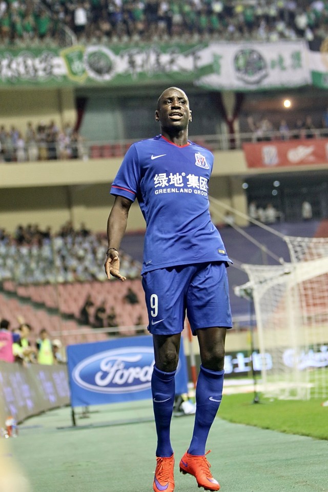  Ex-Chelsea star Demba Ba made a big-money switch to Shanghai Shenhua