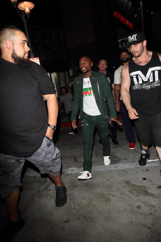  White backs his UFC ace to take out Floyd Mayweather and his bodyguards