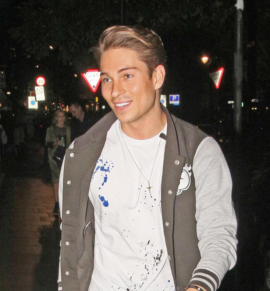  Joey Essex will need to keep his eyes off the female contestants this time