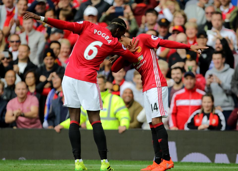  Paul Pogba and Jesse Lingard pull off the dab on the pitch