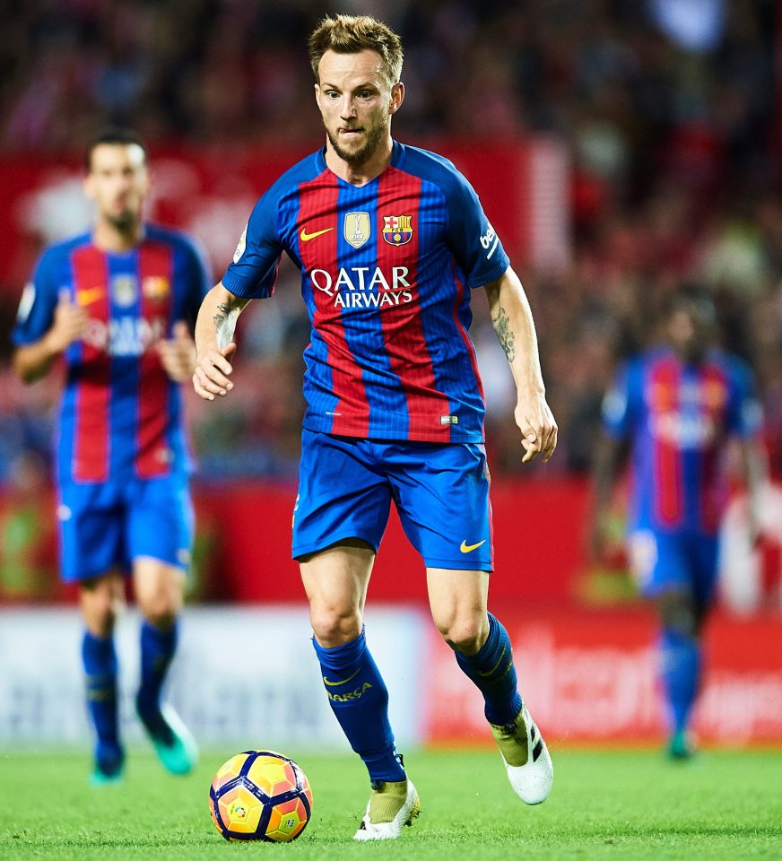  Rakitic is comfortable on the ball and able to pass between the lines at will