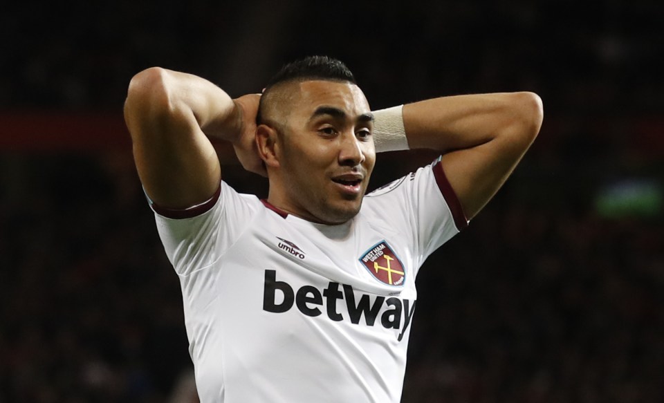  Dimitri Payet was guilty of ball watching for Man United's entire second goal