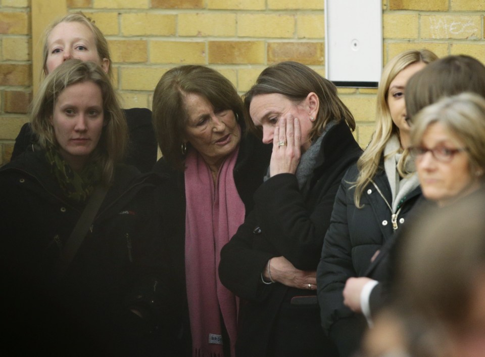  Zac Goldsmith's mother Lady Annabel Goldsmith consoles a dejected supporter, as his wife Alice Rothschild looks on