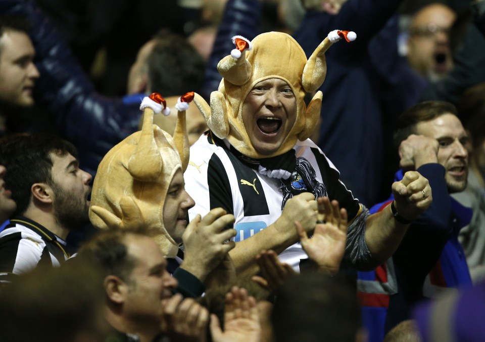  A Toon fans can't believe his ten-man team have gone ahead