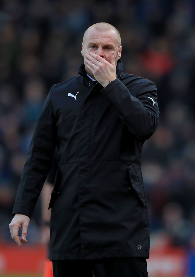  Burnley manager Sean Dyche gestures on the touchline