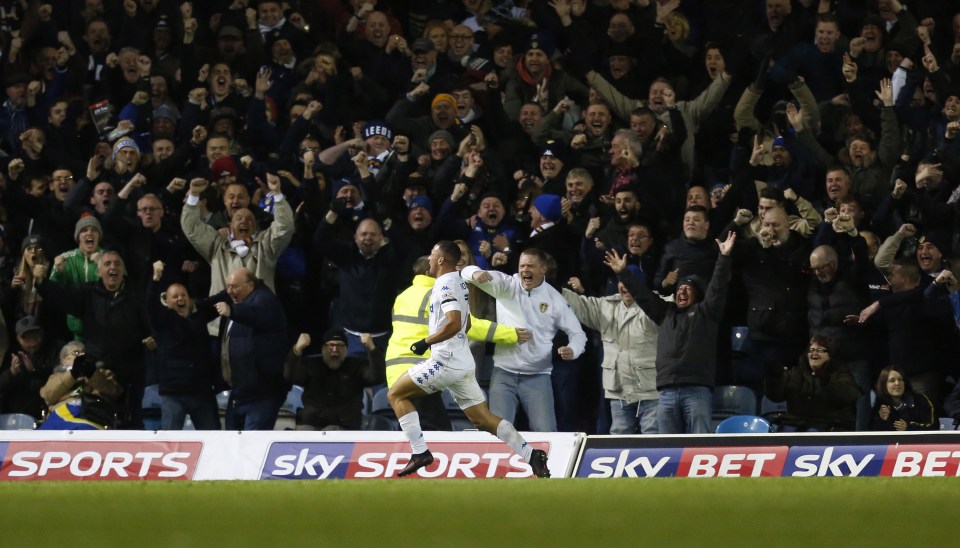  Kemar Roofe celebrates at Elland Road after netting the Whites first goal against Villa