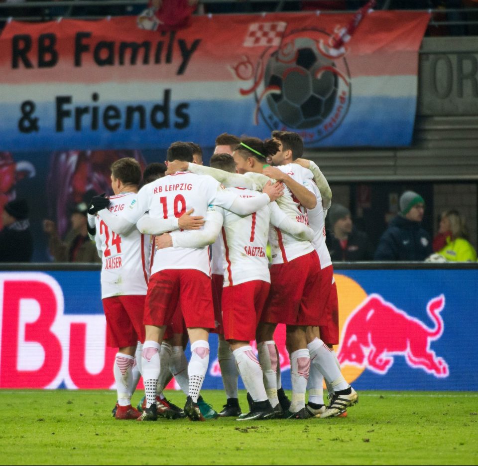 RB Leipzig beat Schalke 2-1 to keep up their position top of the Bundesliga