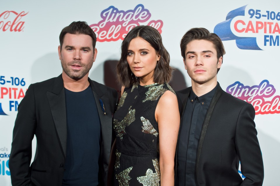  Dave Berry, Lilah Parsons and George Shelley pose for snaps