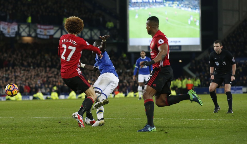  Marouane Fellaini gifted Everton a draw after conceding a late penalty