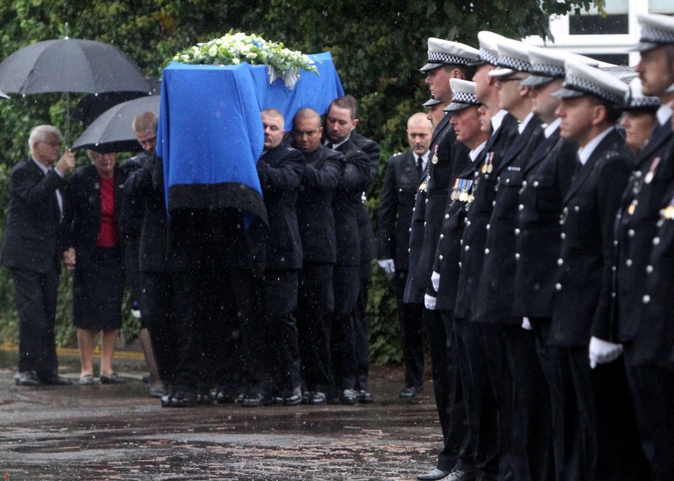  Laid to rest . . . cops attend funeral of PC Andrew Duncan