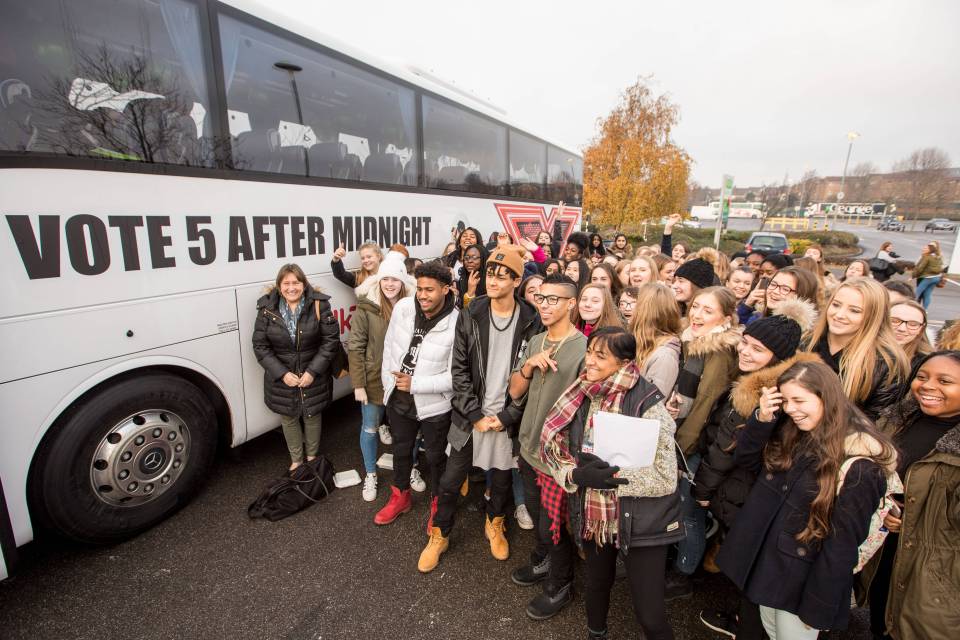  They posed for pictures with fans as they prepared to hit the road