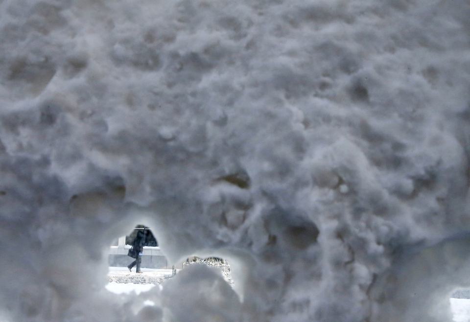  Elsewhere in the US a wintry mix of snow, ice and rain has covered much of the Northwest