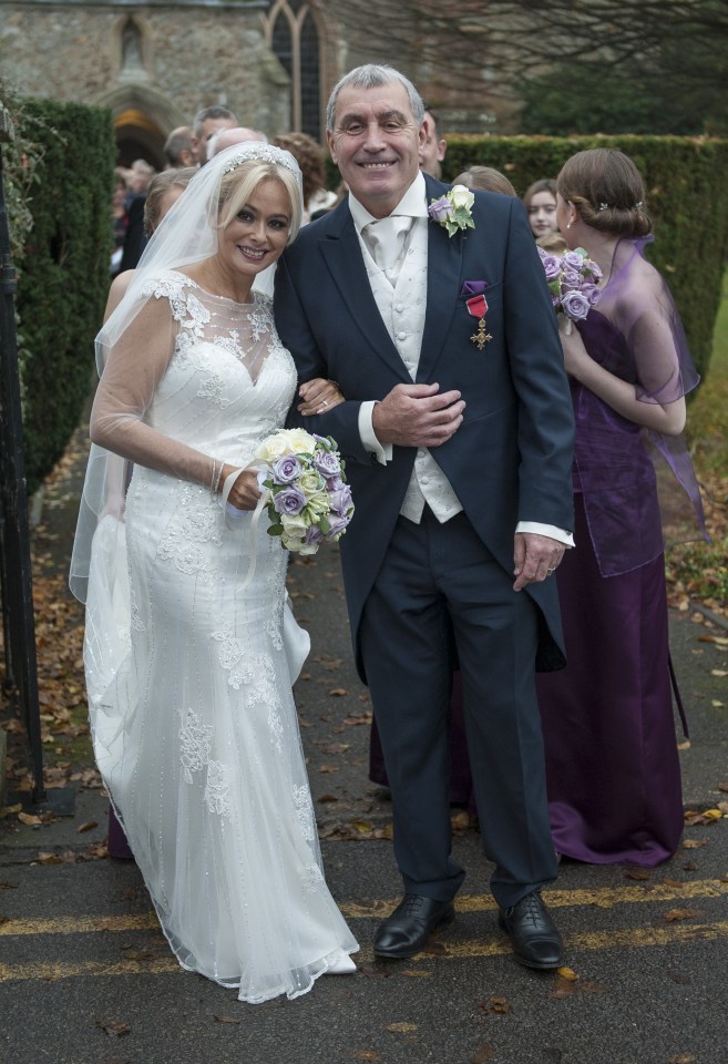  Back of the net ... England footie legend legend Peter Shilton has wed his jazz singer girlfriend Steph Hayward