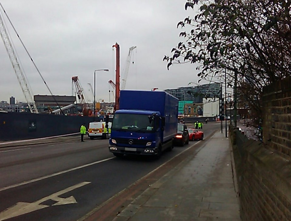  Metropolitan police officers, including a horse unit, London Air Ambulance and London Ambulance Service, rushed to the scene