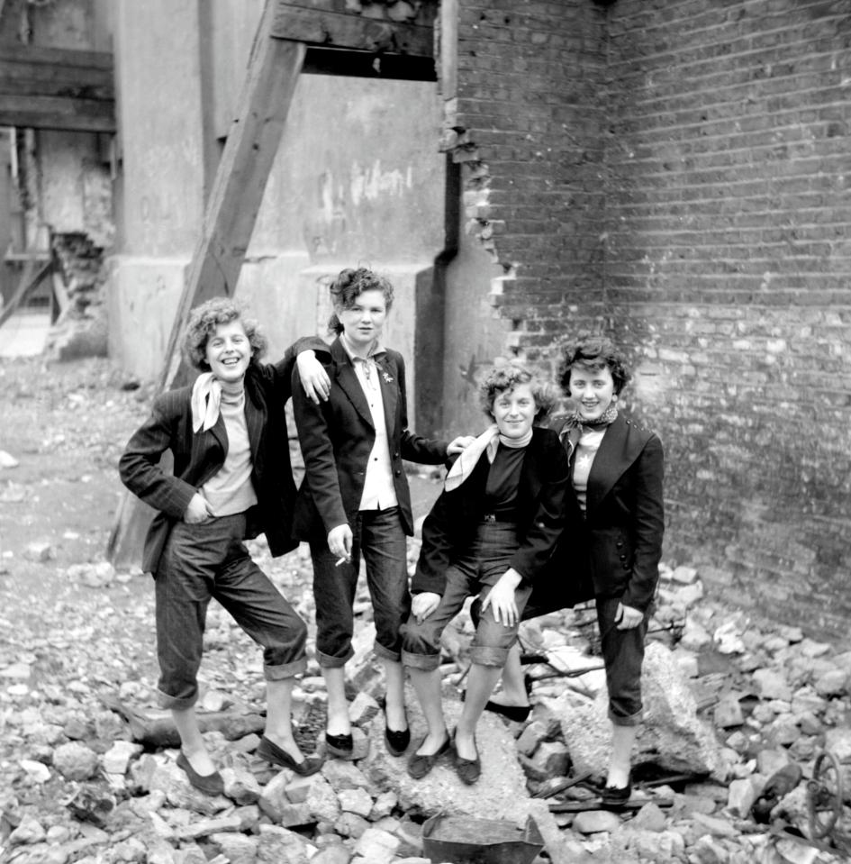  Elsie and Rose Hendon pose with Mary Toovey and Jean Rayner on an East End bombsite