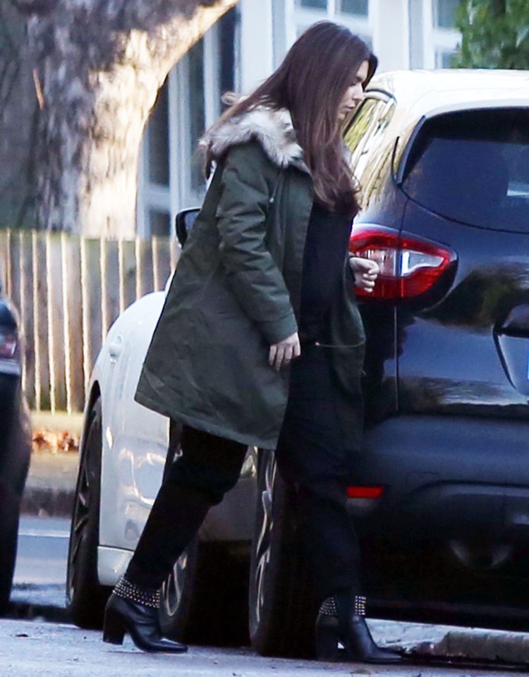  Her pregnant pal Cheryl was snapped visiting Kimberley at her home today