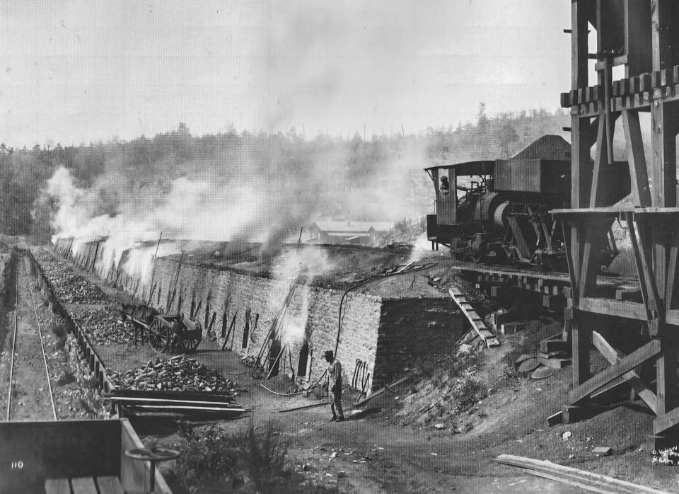  At its height, the works had six blast furnaces and produced hundreds of thousands of tonnes of steel a year