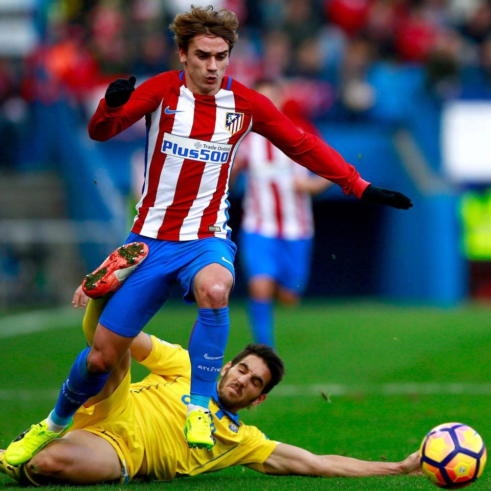  Antoine Griezmann...is a fan of Manchester United and good friends with Paul Pogba