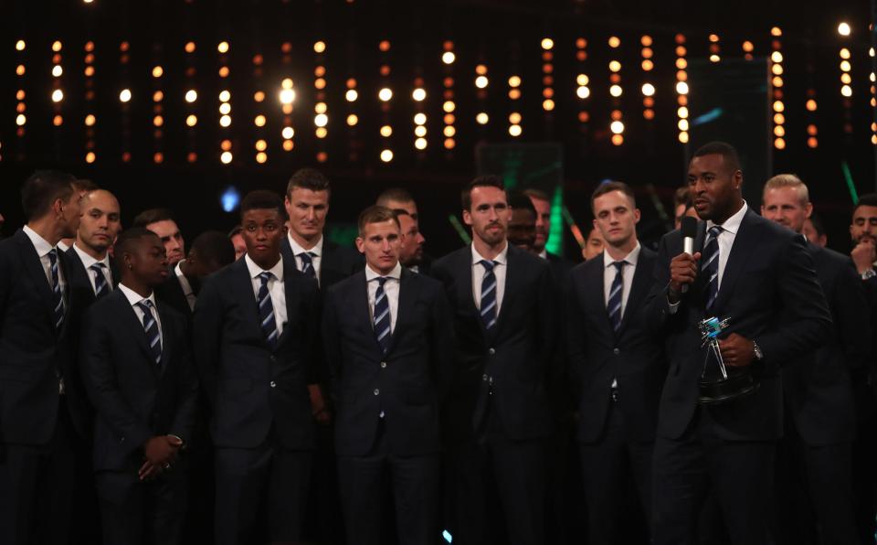  Captain Wes Morgan and his Foxes teammates accept their Team of the Year award