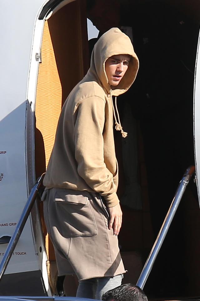  Justin Bieber was seen boarding a private plane