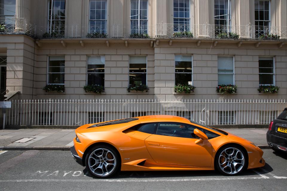 Ash white lamborghini