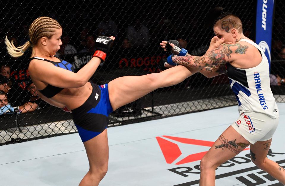  Pgae VanZant's stunning headkick will be replayed for eternity