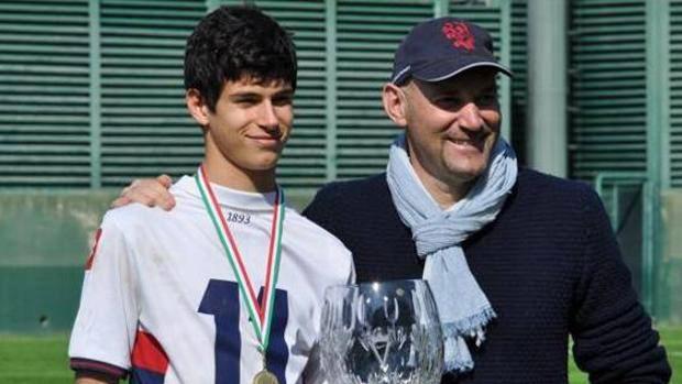  Pietro Perilli picks up Manchester United Premier Cup with Genoa youth side