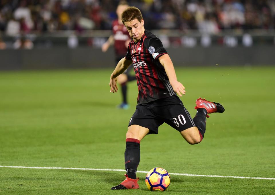  Mario Pasalic scored the winning penalty for AC Milan against Juventus