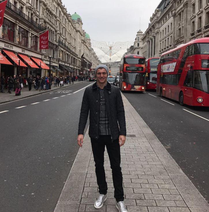  Toni Kroos outside Hamley's toy store in London