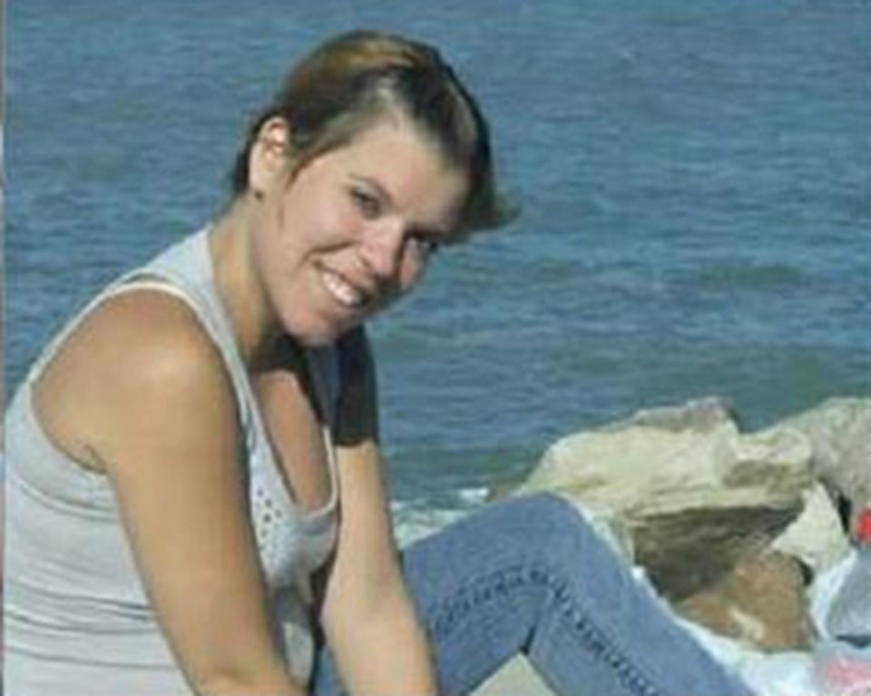  Silvina Martinez Pintos, 31, is searching for her biological mother after finding out that she was adopted on Facebook