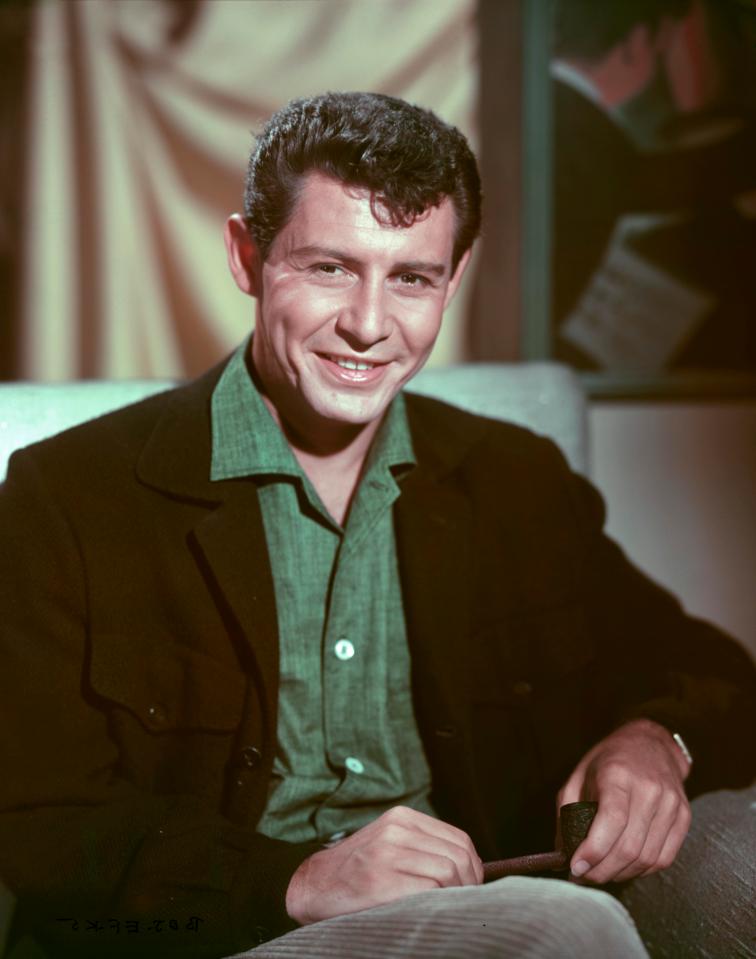  Eddie Fisher was the father of Carrie Fisher and ex-husband Debbie Reynolds