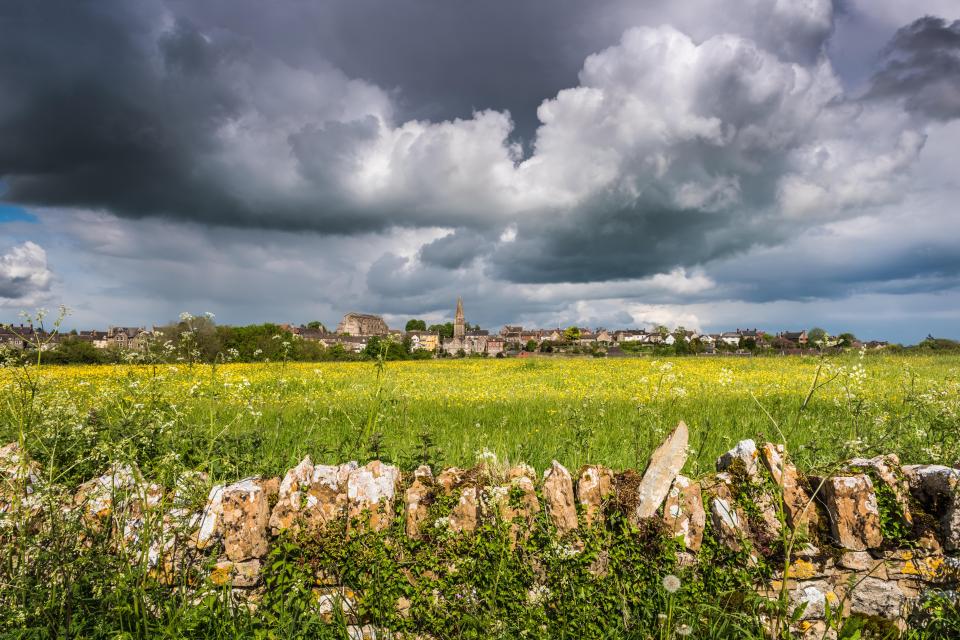  Showers will continue in May, as in overcast Malmesbury in 2016