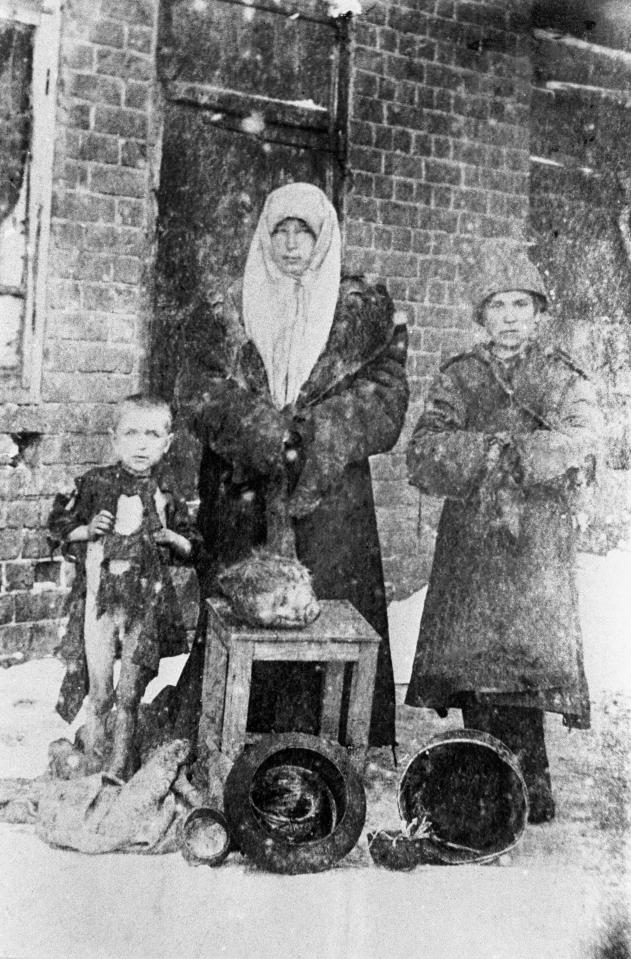  A starving woman fed her dead daughter to her surviving children to keep them alive in the Chelyabinsk province