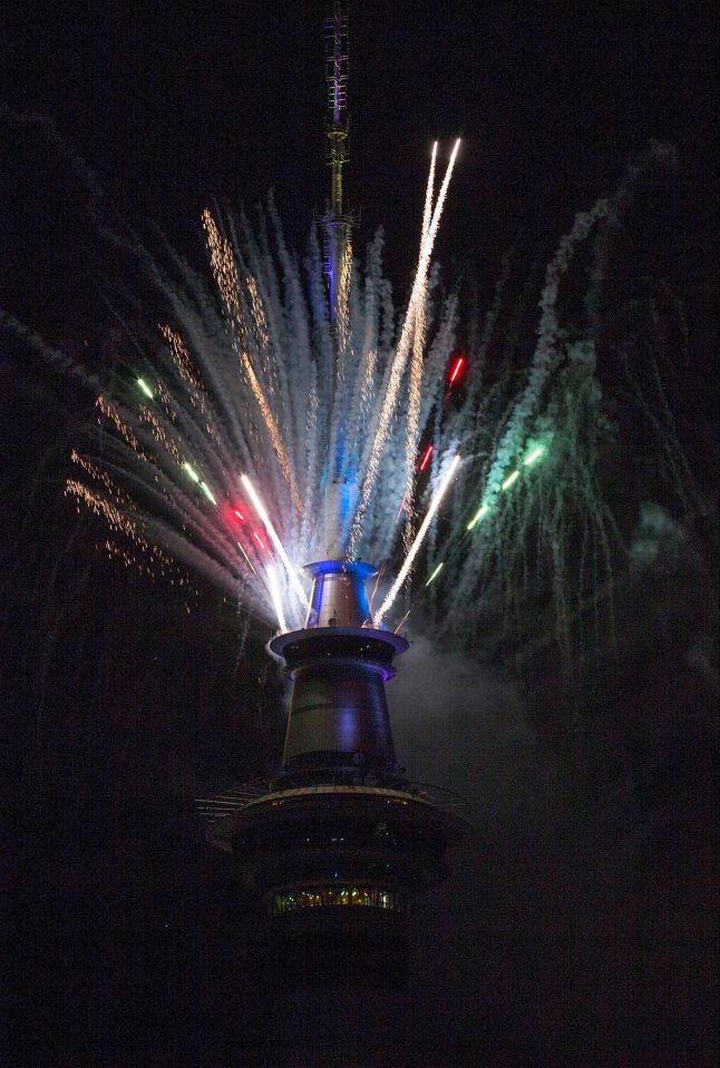  The pyrotechnic display includes 500kgs of fireworks, 1 tonne of equipment and 10 kilometres of wire were used in the display set up