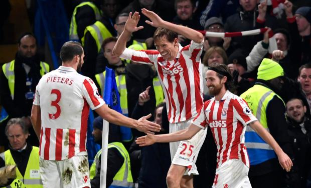 Sunderland are interesting in bringing in Peter Crouch to partner Jermain Defoe