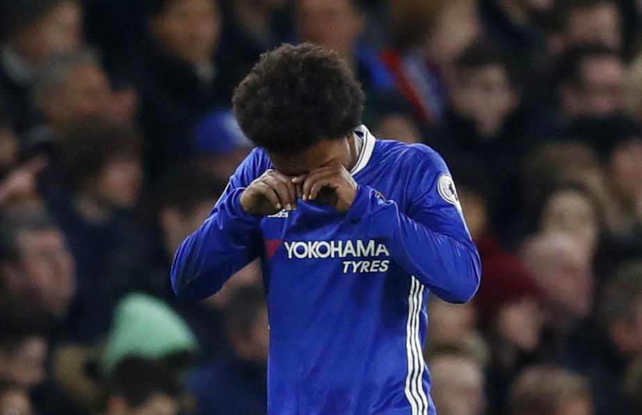  Willian was on target twice in 4-2 win