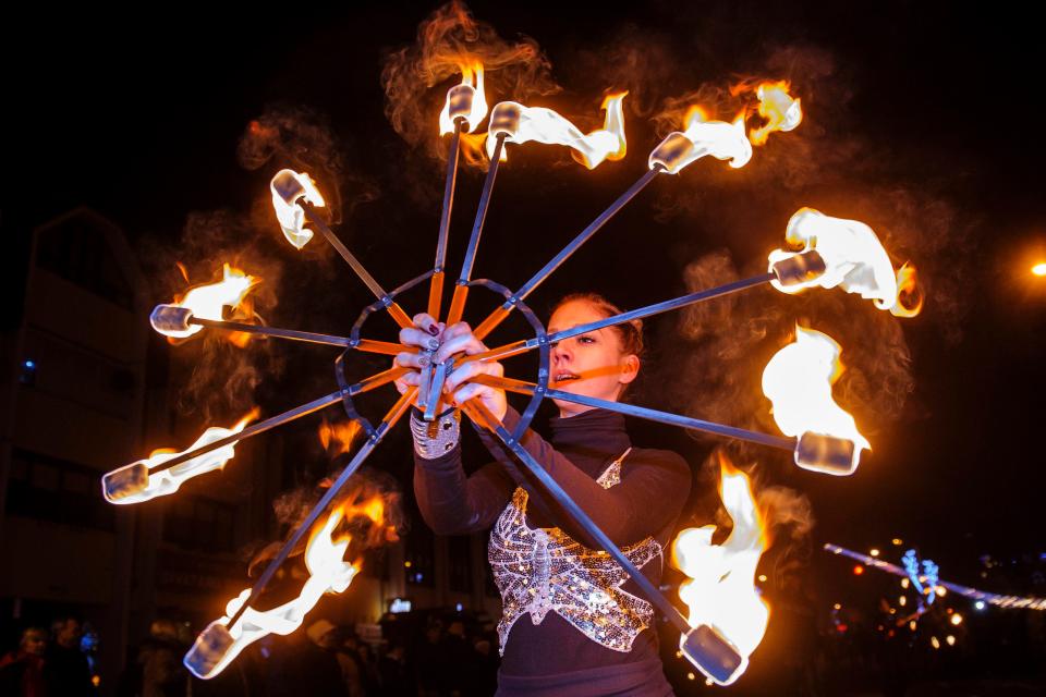  This was the stunning scene in Hajduszoboszlo where a juggler performed during the celebrations