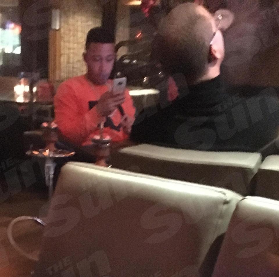  Memphis Depay was with one of his friend and a three girls