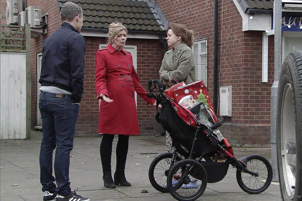  Toyah walks into a tender moment between Nick and Leanne